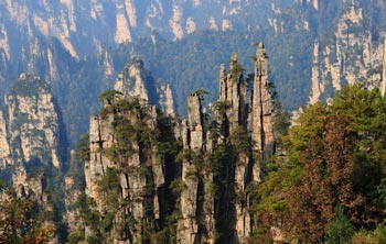 長沙出發(fā)到黃龍洞、張家界森林公園、天門山、鳳凰五日游